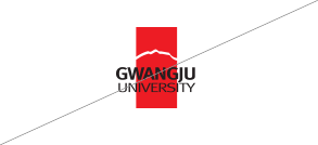 위아래 모두 빨간색 배경으로 조합된 광주대 로고 위 상단에 GWANGJU 하단에 UNIVERSITY라고 적혀있으며 이와 같은 로고는 사용을 금지한다는 의미로 대각선이 그어져 있다.